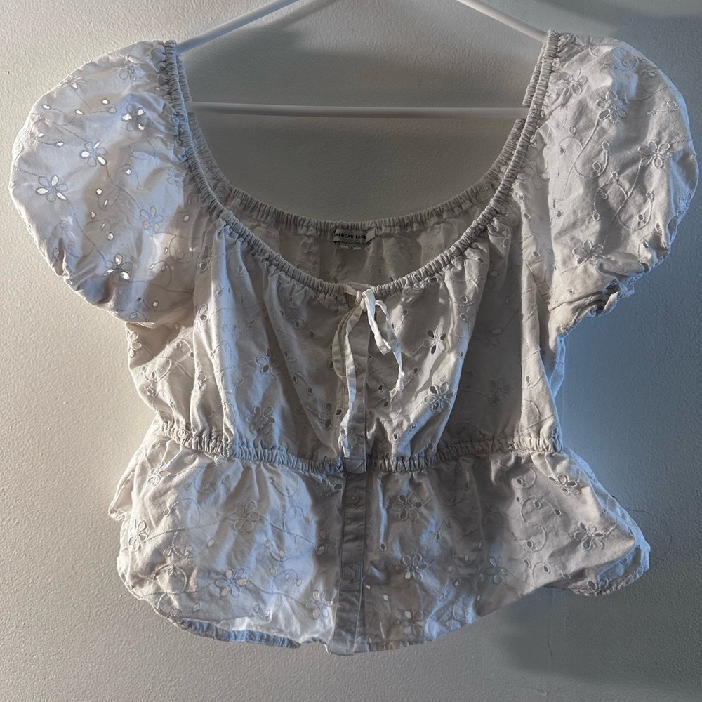 White Eyelet Puff Sleeve Top American Eagle Outfitters
Size large